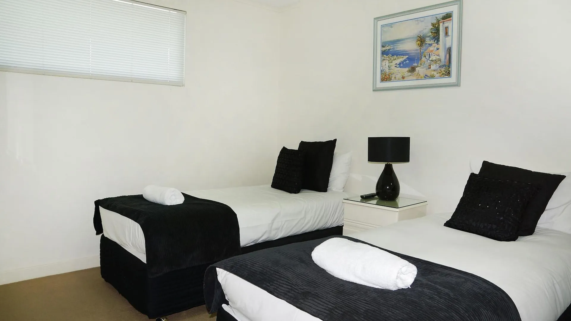 Апарт отель Blue C Coolangatta 4*,