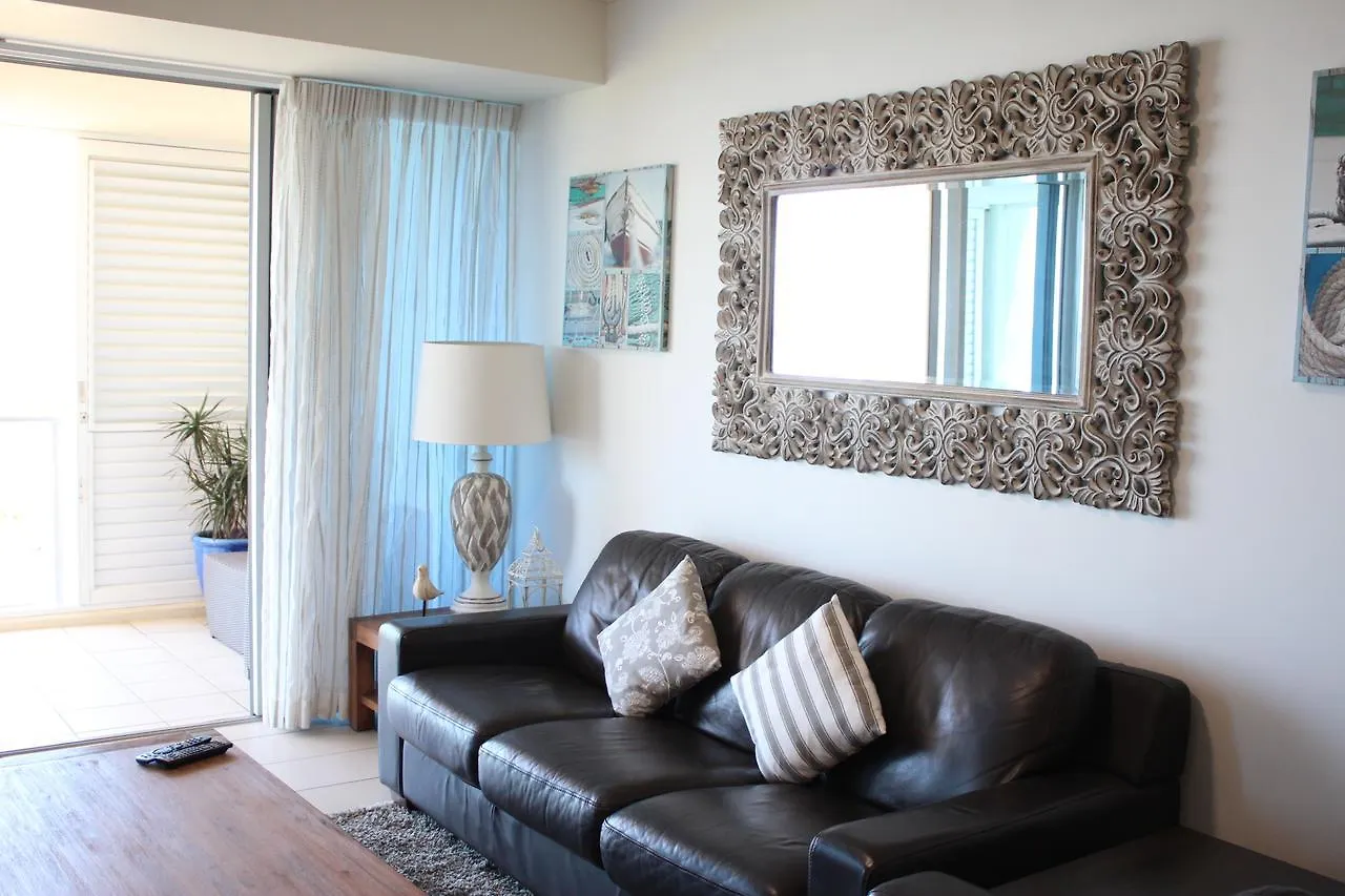 Апарт отель Blue C Coolangatta 4*,